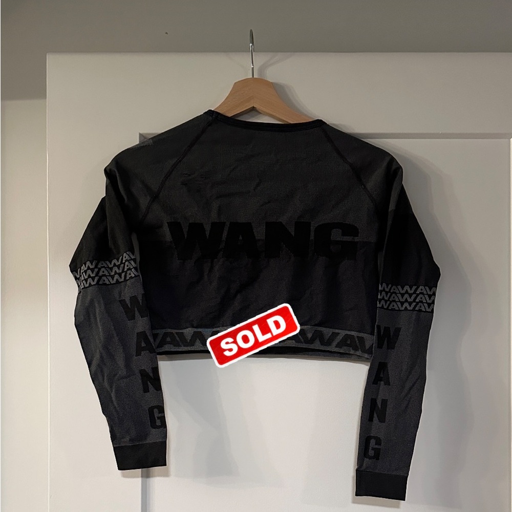 Black Long Sleeve Crop Top